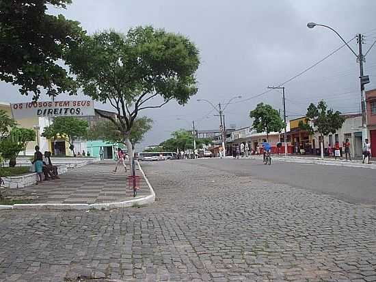 RUA CENTRAL DE FLORESTA AZUL-BA-FOTO:CLAUDIOCONRADO - FLORESTA AZUL - BA