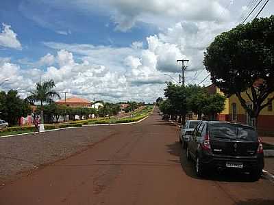 AVENIDA PRINCIPAL-FOTO:VALDEMIR AF  - BRAGANTINA - PR