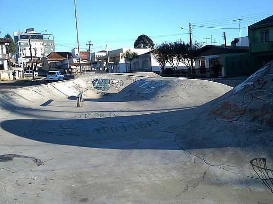 CAMPO LARGO-PR-PRAA DO SKATE-FOTO:LORENA MOCELIN - CAMPO LARGO - PR