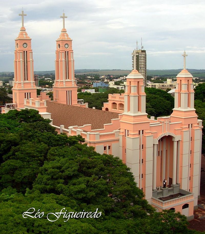 CAMPO MOURO-PR-CATEDRAL DE SO JOS-FOTO:LEONARDO FIGUEIREDO - CAMPO MOURO - PR