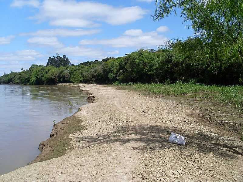 CANDOI-PR-MARGEM DO RIO IGUAU-FOTO:NENOFRANCO - CANDI - PR