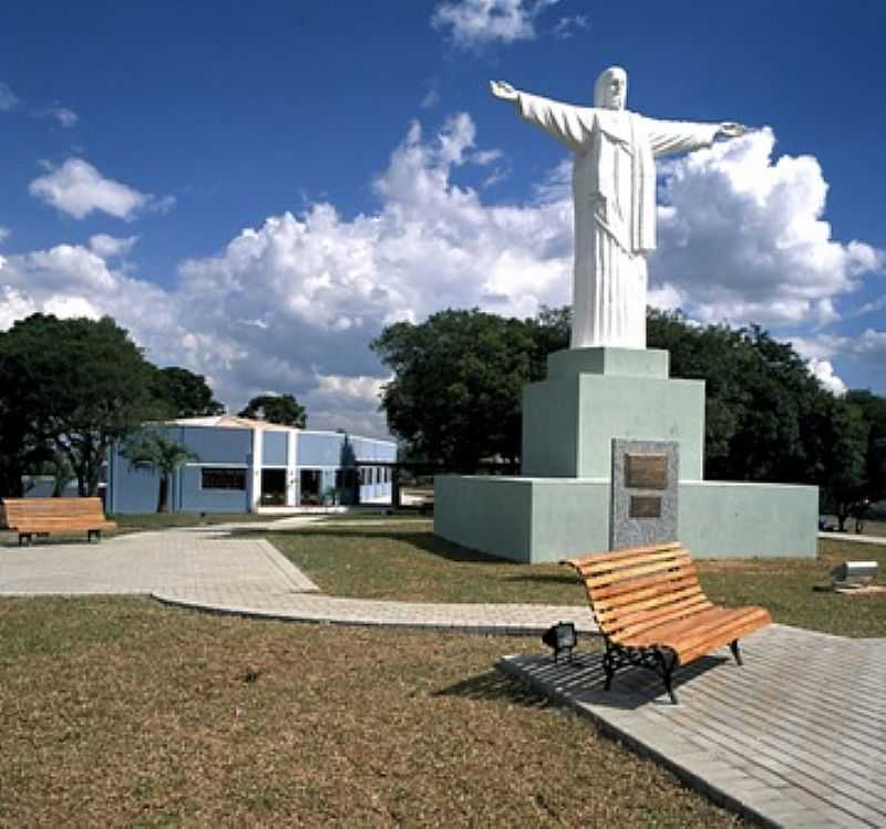 CASTRO-PR-MORRO DO CRISTO-FOTO:WWW.CASTRO.PR.GOV.BR - CASTRO - PR