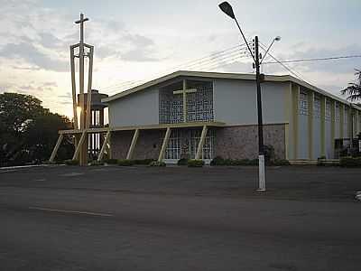 IGREJA CATLICA-FOTO:DJXANDAO - CU AZUL - PR