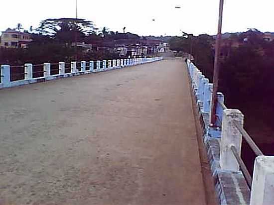 PONTE SOBRE O RIO GONGOGI EM GONGOGI-BA-FOTO:MARCOS DAVID MIRANDA - GONGOGI - BA