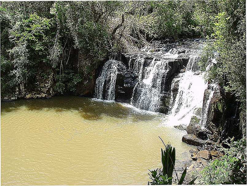 CACHOEIRA LINHA DOS COUROS - CRUZ MACHADO - PR