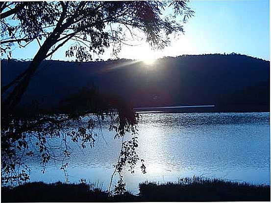 ENTARDECER NO LAGO FOZ DAREIA-FOTO:MARCOS MUNIZ - CRUZ MACHADO - PR