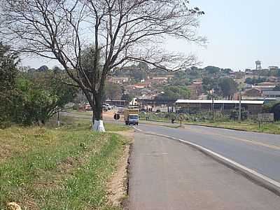 ENTRADA DA CIDADE-FOTO:DJALMA 500 - CRUZEIRO DO OESTE - PR