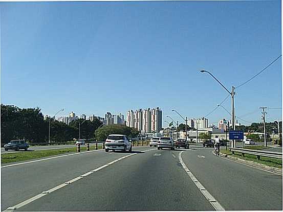 CURITIBA-PR-RODOVIA BR-277,RODOVIA DO CAF,AO LADO DO PARQUE BARIGU-FOTO:PAULO YUJI TAKARADA - CURITIBA - PR