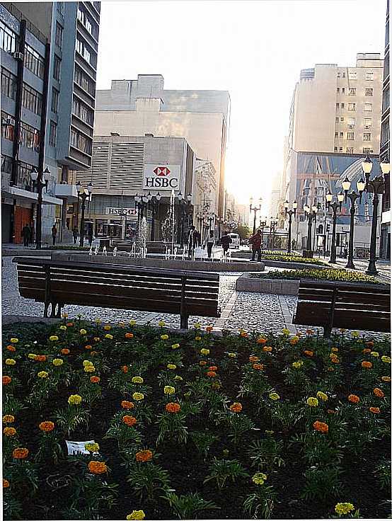 CURITIBA-PR-RUA DAS FLORES NO CENTRO DA CIDADE-FOTO:PAULO YUJI TAKARADA - CURITIBA - PR