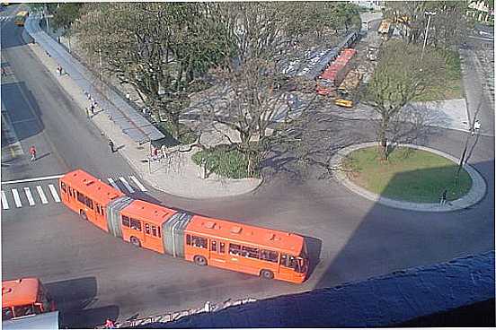 TRANSPORTE PBLICO-FOTO:WALTER LEITE - CURITIBA - PR
