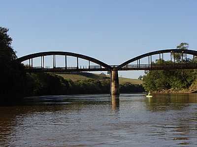 PONTE SOBRE O RIO SAPUCA POR NARDINHO - CURIVA - PR