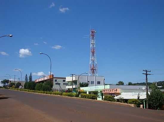 AVENIDA EM ESPIGO ALTO DO IGUAU-FOTO:EMERSON NOVALSKI - ESPIGO ALTO DO IGUAU - PR