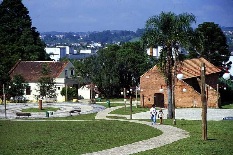 IMAGENS DO BAIRRO FAZENDINHA, MUNICPIO DE CURITIBA/PR - FAZENDINHA - PR