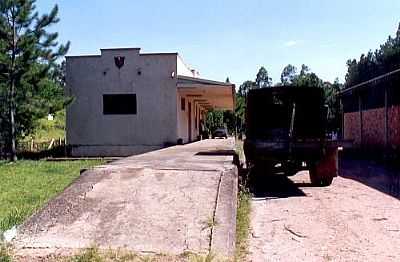 FOTOS DOUGLAS RAZABONI EM 30/12/2002  	  - FIGUEIRA - PR