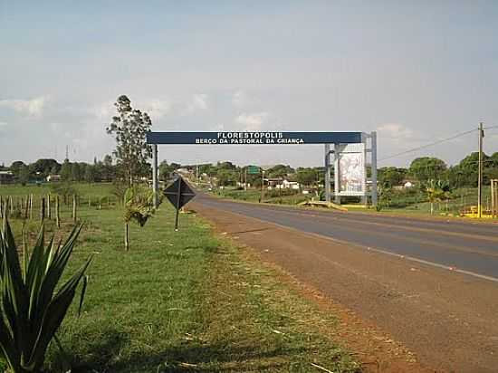PORTAL DE ENTRADA DA CIDADE DE FLORESTPOLIS-PR-FOTO:CLEBER JEAN BARRANCO - FLORESTPOLIS - PR
