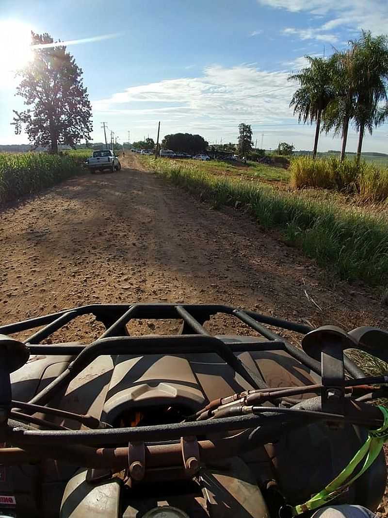 IMAGENS DO DISTRITO DE FLORIANO, MUNICPIO DE MARINGA/PR - FLORIANO - PR