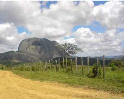 MONUMENTO NATURAL - PEDRA DO ORATRIO., POR EDONIA COSTA. - GUARATINGA - BA