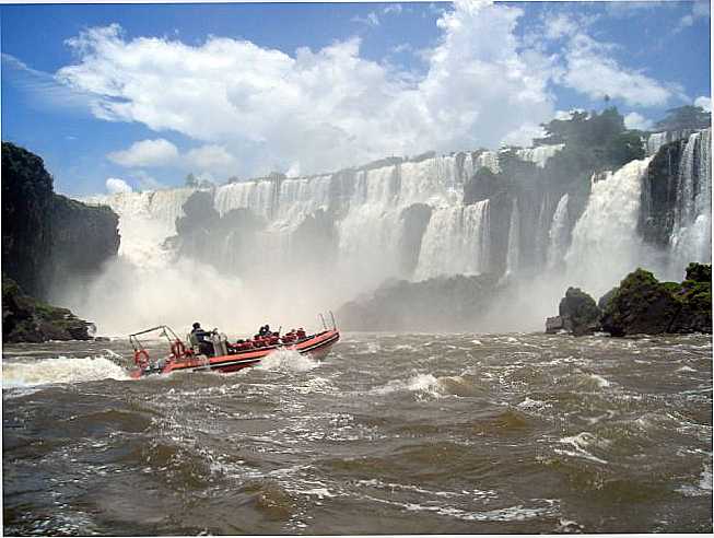 POR CELIA WERNKE - FOZ DO IGUAU - PR