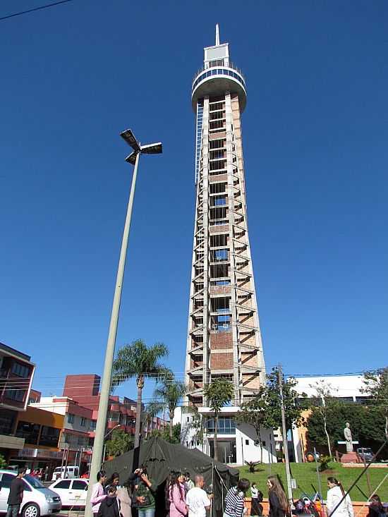 TORRE DA IGREJA DE N.SRA.DA GLRIA EM FRANCISCO BELTRO-PR-FOTO:RICARDO MERCADANTE - FRANCISCO BELTRO - PR