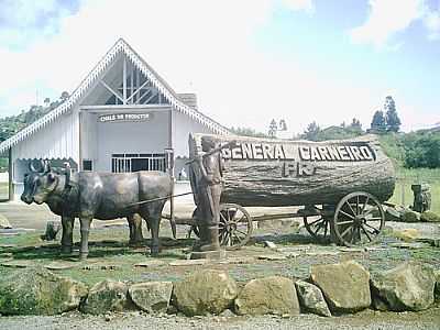 GENERAL CARNEIRO, PR - MONUMENTO EM HOMENAGEM AOS PIONEIROS. POR VALDEMAR HELIO FERRE.. - GENERAL CARNEIRO - PR