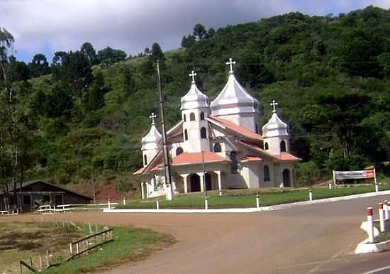 IGREJA UCRANIANA EM GENERAL CARNEIRO-FOTO:ARTEMIO C.KARPINSKI - GENERAL CARNEIRO - PR