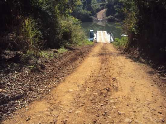 BALSA SOBRE O RIO CORUMBATA, POR EDSON CALIXTO DE ANDRADE - GODOY MOREIRA - PR