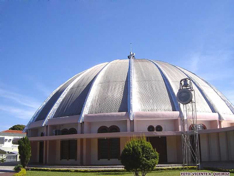 GUARA-PR-MATRIZ DE N.SRA.DOS NAVEGANTES-FOTO:VICENTE A. QUEIROZ - GUARA - PR