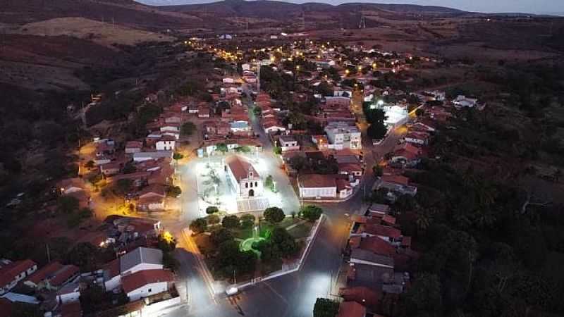 ANOITECER EM GUIRAPA-BA, POR ROBERTO LEAL - GUIRAPA - BA