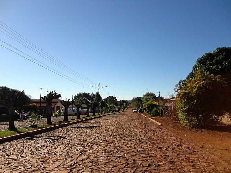 IMAGENS DO DISTRITO DE GUAPOR, MUNICPIO DE GUARANIAU/PR - GUAPOR - PR