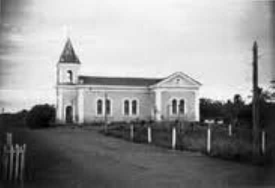 IGREJA MATRIZ-FOTO:BIBLIOTECA.IBGE  - GURUP MIRIM - BA