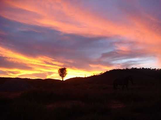 PR DO SOL EM GURUP MIRIM-FOTO:ARCALADO - GURUP MIRIM - BA