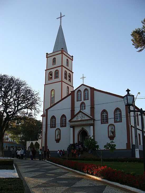 CATEDRAL DE N.SRA.DE BELM EM GUARAPUAVA-PR-FOTO:PAULO YUJI TAKARADA - GUARAPUAVA - PR