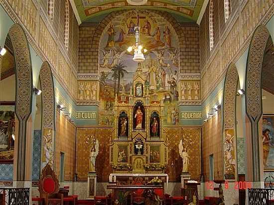 INTERIOR DA CATEDRAL DE N.SRA.DE BELM EM GUARAPUAVA-PR-FOTO:LOIVINHO A.M.FRANA - GUARAPUAVA - PR