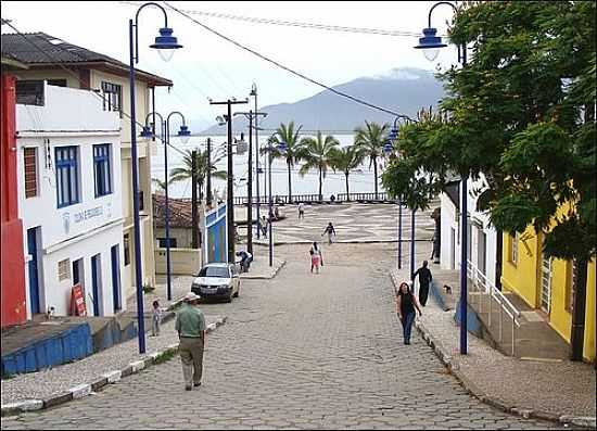 GUARAQUEABA FOTO
POR PLINIO FASOLO (PANORAMIO) - GUARAQUEABA - PR