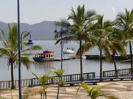 GUARAQUEABA FOTO 
POR MONICACHIMENDES (PANORAMIO) - GUARAQUEABA - PR