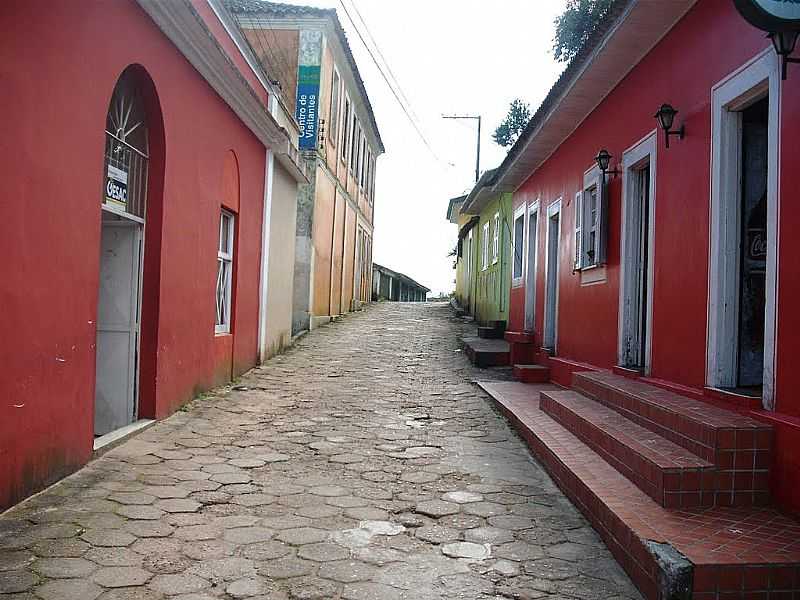 GUARAQUEABA-PR-CENTRO HISTRICO-FOTO:GUSTAVO RAMOS CHAGAS - GUARAQUEABA - PR