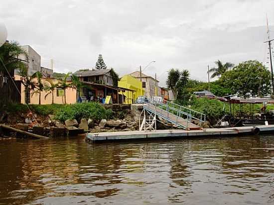 PIER DA ARCA DE NO-FOTO:RENOVATIOTUR NUTICA - GUARATUBA - PR