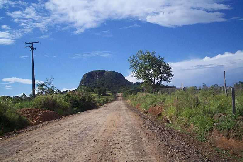 IBAITI-PR-CHEGANDO NO PICO AGUDO-FOTO:RUBENS GALVO - IBAITI - PR