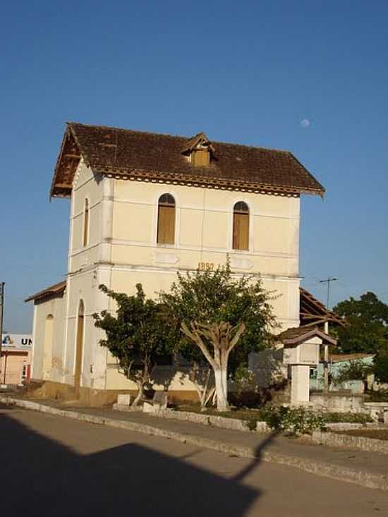 ANTIGA ESTAO FERROVIRIA DE HELVCIA-BA-FOTO:PMPENNA - HELVECIA - BA