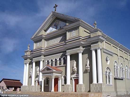 IGREJA MATRIZ DE SANTO
ANTNIO DE PDUA FOTO
POR VICENTE A. QUEIROZ - IMBITUVA - PR