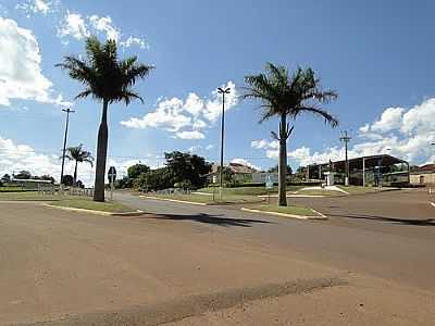 TREVO DE ENTRADA DA CIDADE-FOTO:RICARDO MERCADANTE  - IRACEMA DO OESTE - PR