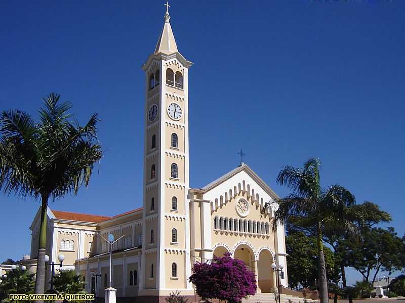 JANDAIA DO SUL-PR-MATRIZ DE SO JOO BATISTA-FOTO:VICENTE A. QUEIROZ - JANDAIA DO SUL - PR