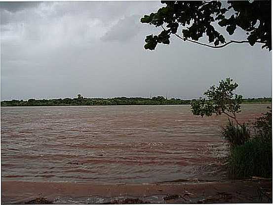 RIO PARANAPANEMA EM JARDIM OLINDA-PR-FOTO:LEANDRO CAPRIOTI MAN - JARDIM OLINDA - PR