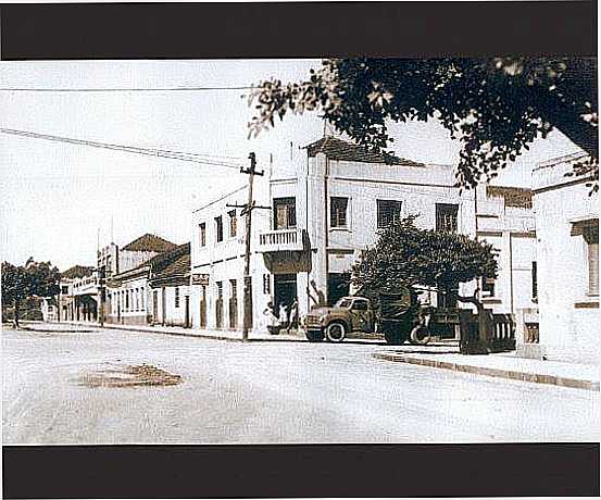 CENTRO DA CIDADE DE JOAQUIM TVORA[HISTRICA]-FOTO:ANDR INOCNCIO SIMES - JOAQUIM TVORA - PR