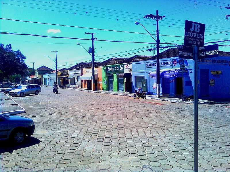 JUNDIA DO SUL-PR-RUA SO FRANCISCO NO CENTRO-FOTO:CELIO2009 - JUNDIA DO SUL - PR