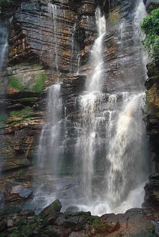 A GRANDE CACHOEIRA DA TRILHA DO BURACO EM IBICOARA-FOTO:EMERSONROSSI FOTOVIS - IBICOARA - BA