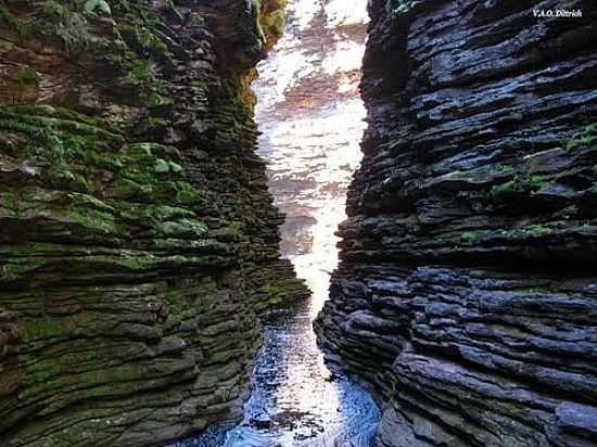 CANYON DO RIO ESPALHADO NO PARQUE NACIONAL DO ESPALHADO EM IBICOARA-FOTO:VINCIUS ANTONIO DE  - IBICOARA - BA