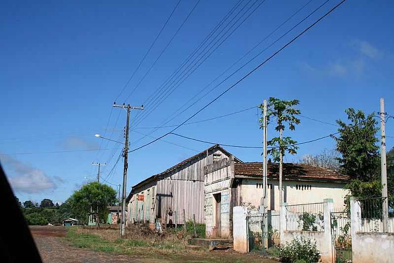 LAJEADO BONITO-PR-RUA DO DISTRITO-FOTO:PEDLOWMA - LAJEADO BONITO - PR