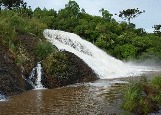 CACHOEIRA DO LAJEADO GRANDE-FOTO:MOACIR P CRUZ DE GU - LAJEADO GRANDE - PR