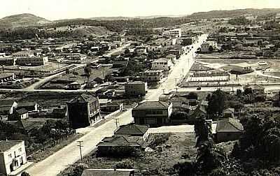 DCADA DE 1970 - RUA XV DE NOVEMBRO. - LARANJEIRAS DO SUL - PR